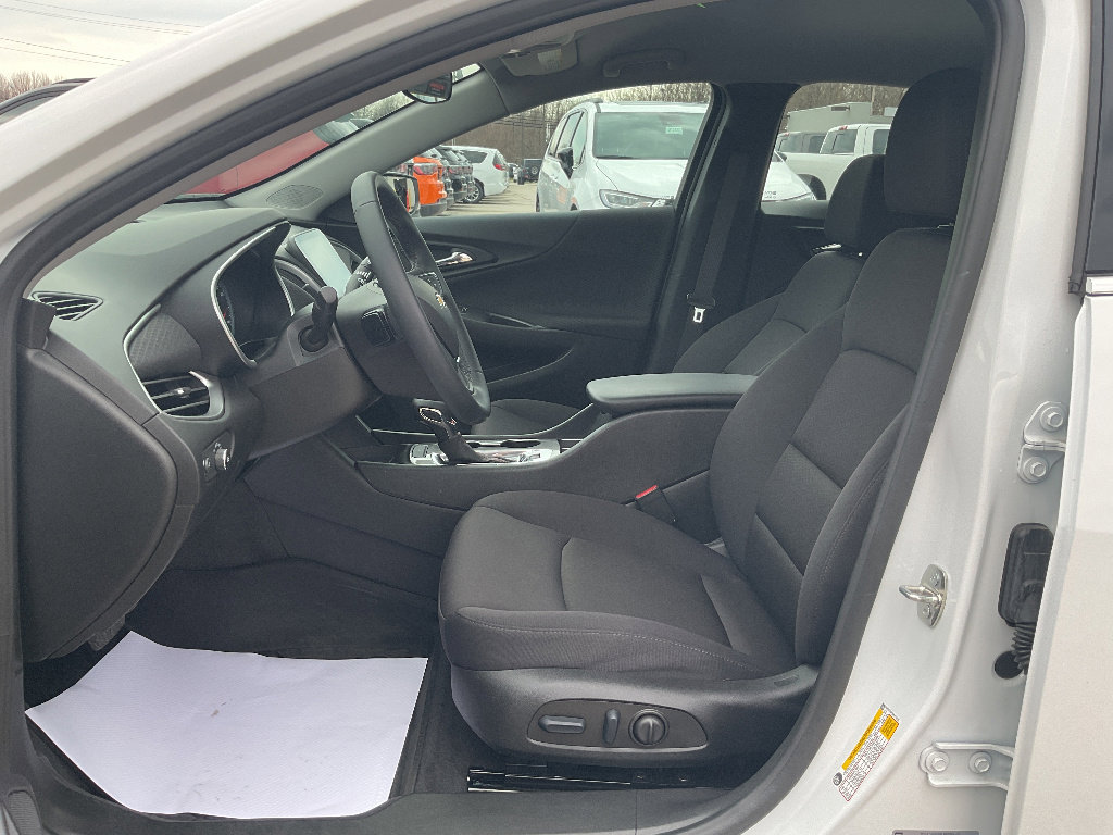 Used 2023 Chevrolet Malibu RS w/ LPO, Floor Liner Package image 8