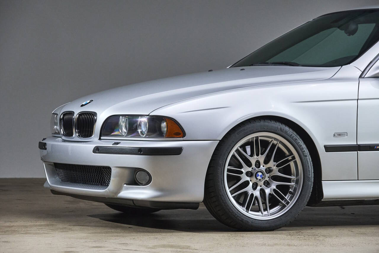 Used 2003 BMW M5 RWD image 13
