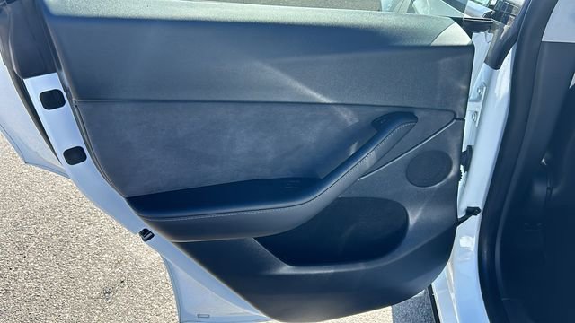 Used 2022 Tesla Model Y Performance AWD/4WD image 14