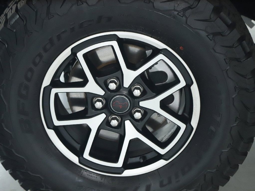 Used 2026 Jeep Wrangler Unlimited Rubicon w/ Technology Group AWD/4WD image 38