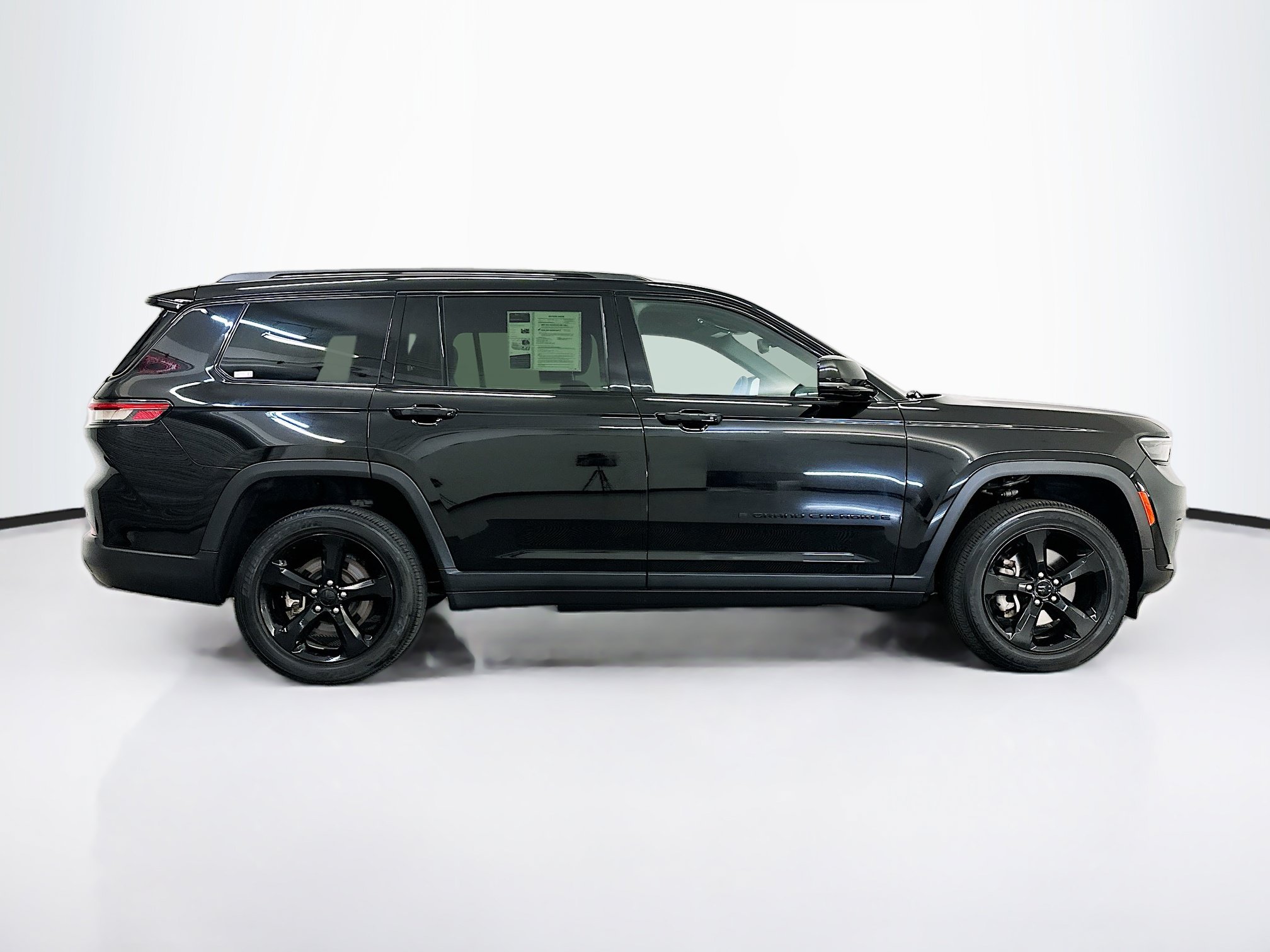 Used 2023 Jeep Grand Cherokee L Laredo AWD/4WD image 10