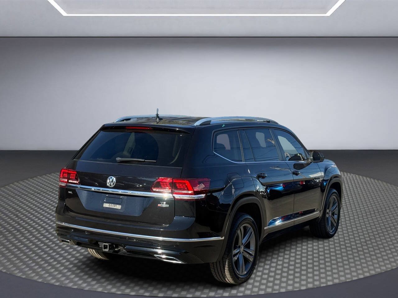 Used 2019 Volkswagen Atlas SEL R-Line AWD/4WD image 7