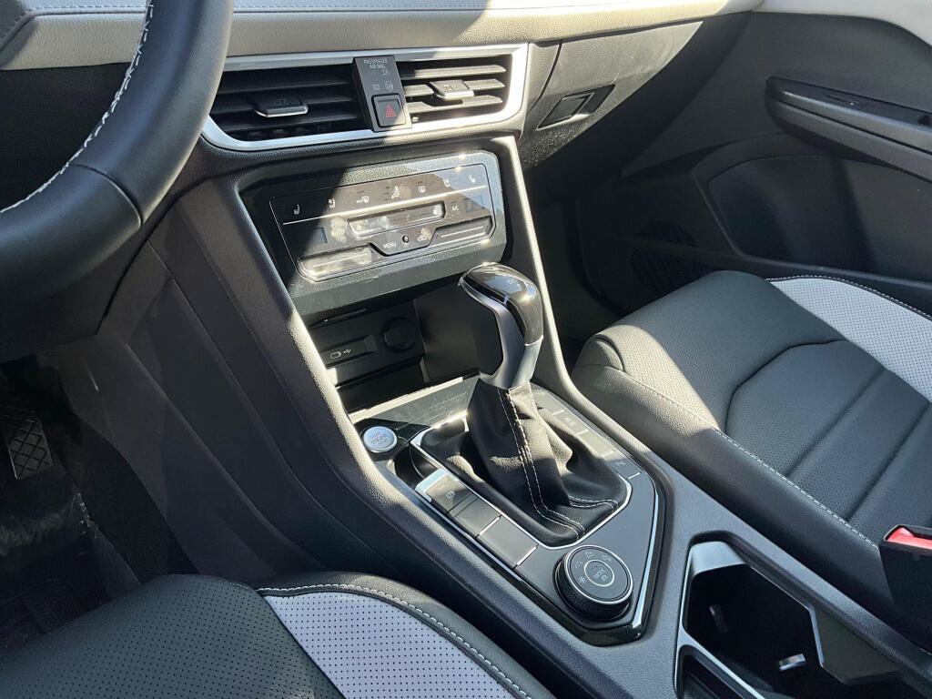 New 2026 Volkswagen Taos SEL AWD/4WD image 19