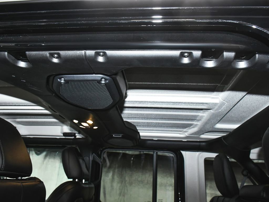 Used 2023 Jeep Wrangler Unlimited Rubicon 4xe w/ Cold Weather Group AWD/4WD image 44