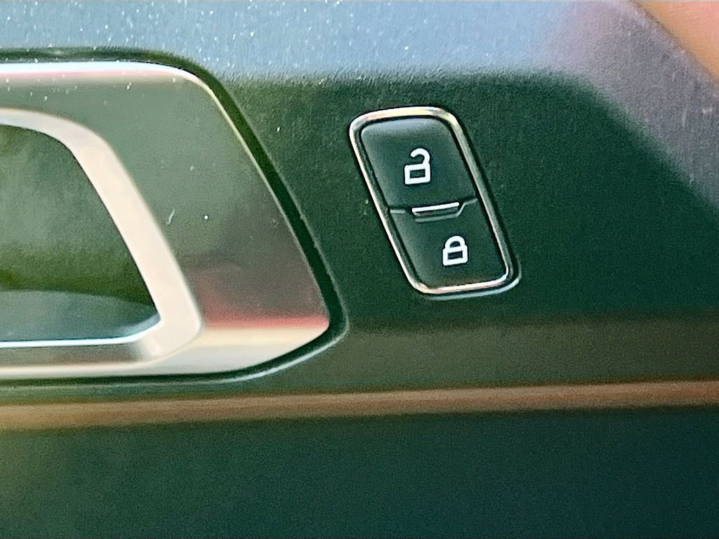 Used 2022 Ford Bronco Outer Banks image 18