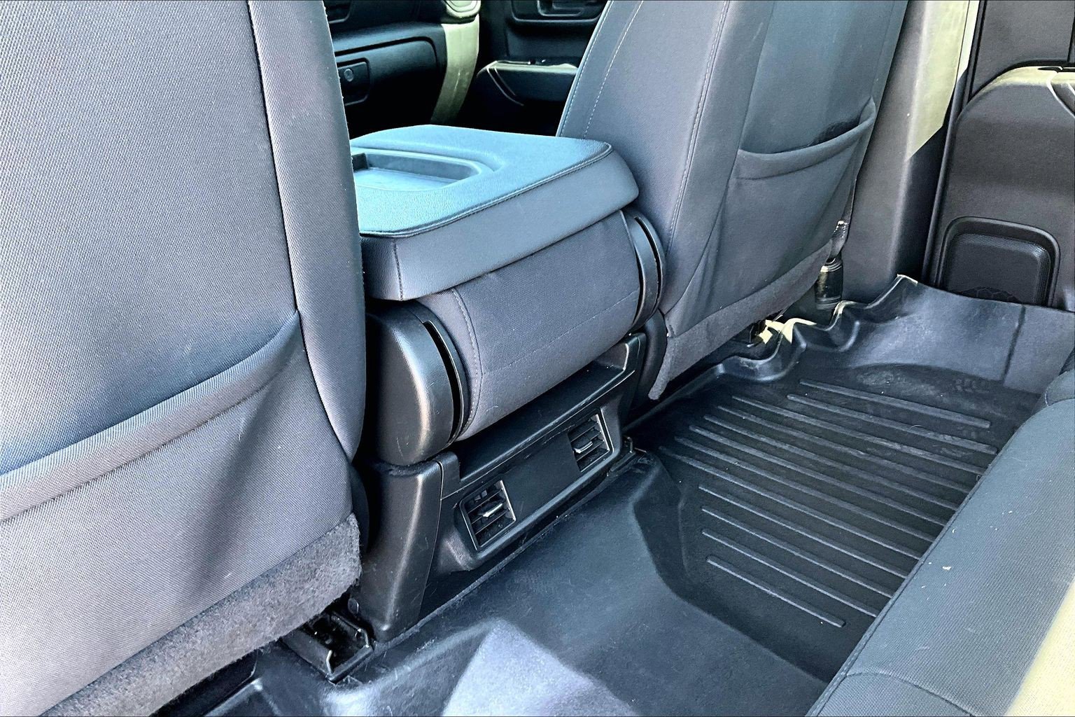 Used 2024 Chevrolet Silverado 2500 Custom w/ Custom Value Package AWD/4WD image 11
