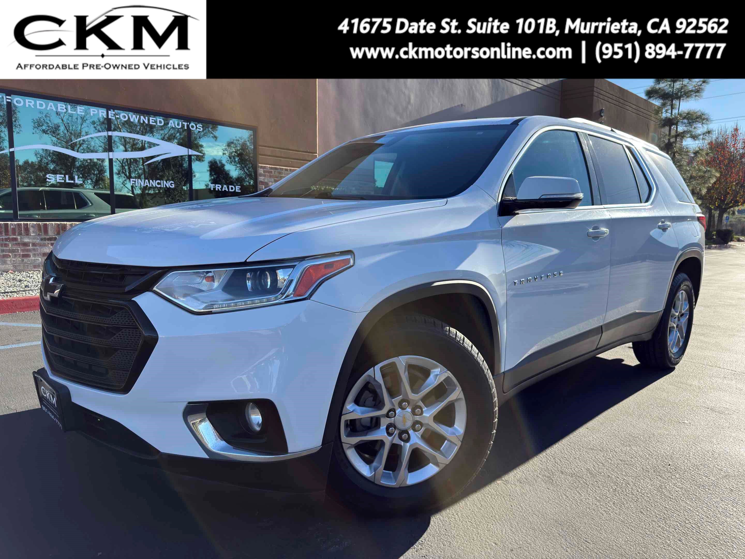Used 2018 Chevrolet Traverse LT w/ LPO, Black Accent Package image 1