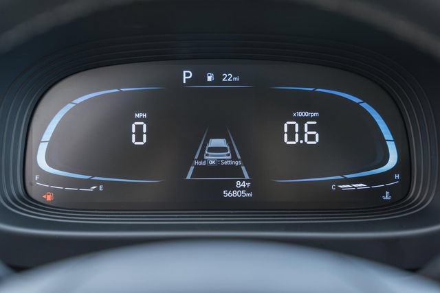 Used 2024 Hyundai Venue SEL FWD image 43