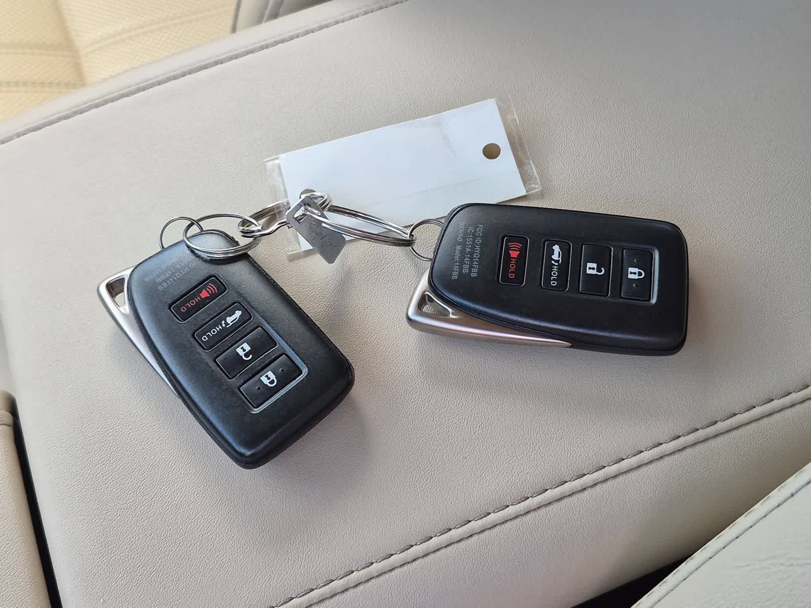 Used 2020 Lexus RX 450h AWD w/ Luxury Package image 37