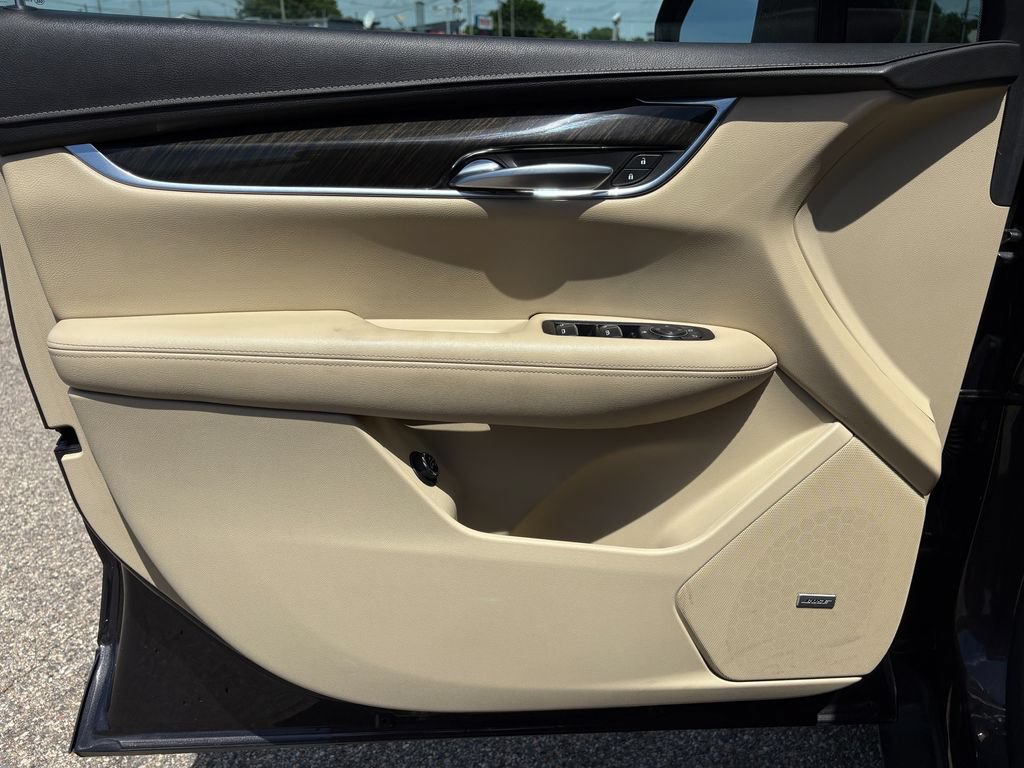 Used 2018 Cadillac XT5 FWD image 8