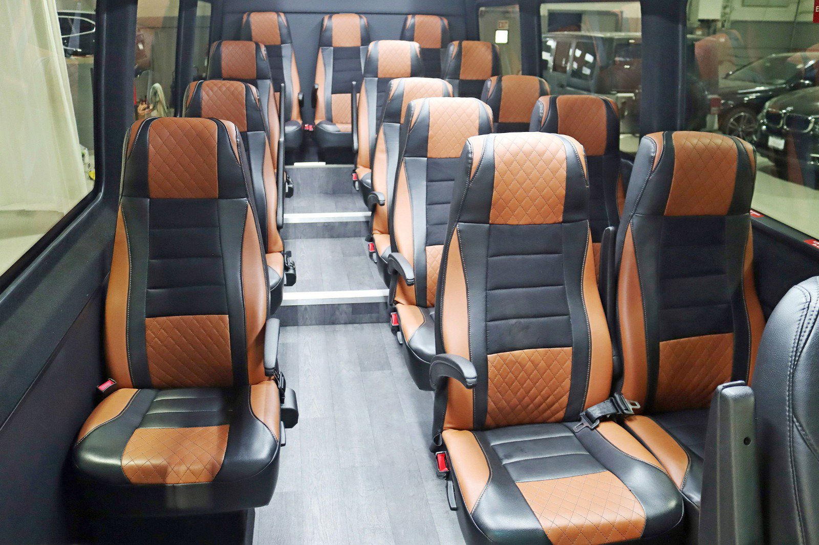 Used 2023 Mercedes-Benz Sprinter 3500 image 22