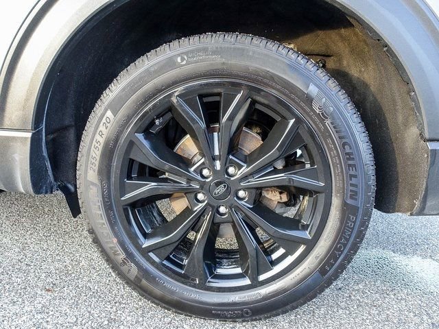 Used 2023 Ford Explorer XLT w/ Equipment Group 202A image 13