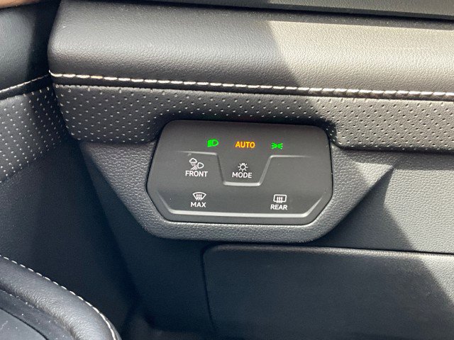 Used 2024 Volkswagen Atlas SE image 8