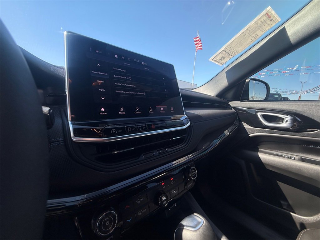 New 2026 Jeep Compass Latitude image 21