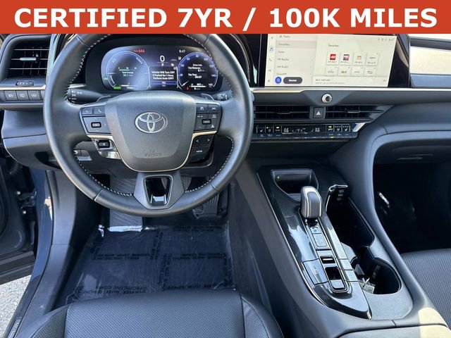 Used 2025 Toyota Crown Signia Limited image 18