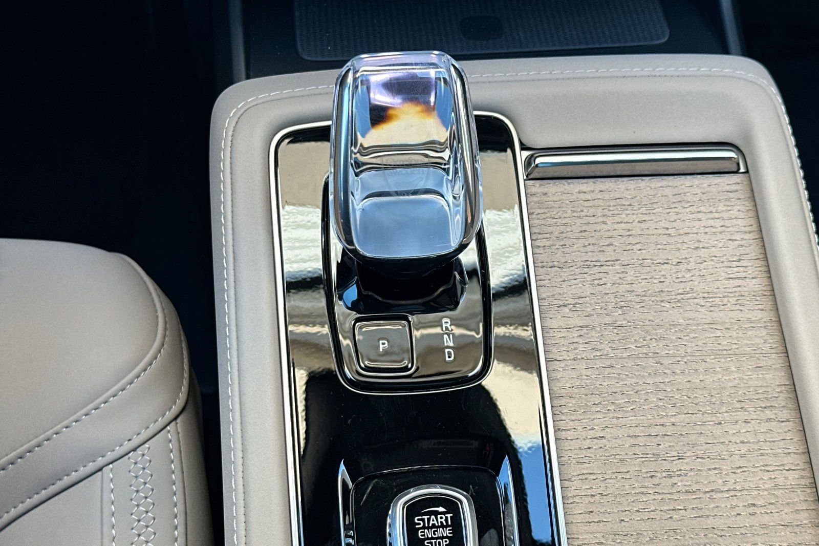 New 2026 Volvo XC90 B6 Plus w/ Protection Package Premier image 24