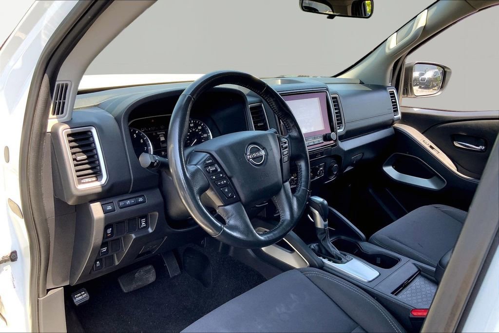 Used 2022 Nissan Frontier SV RWD image 12