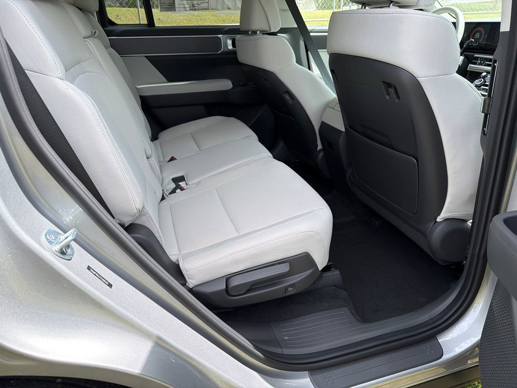 New 2026 Hyundai Santa Fe SE image 15