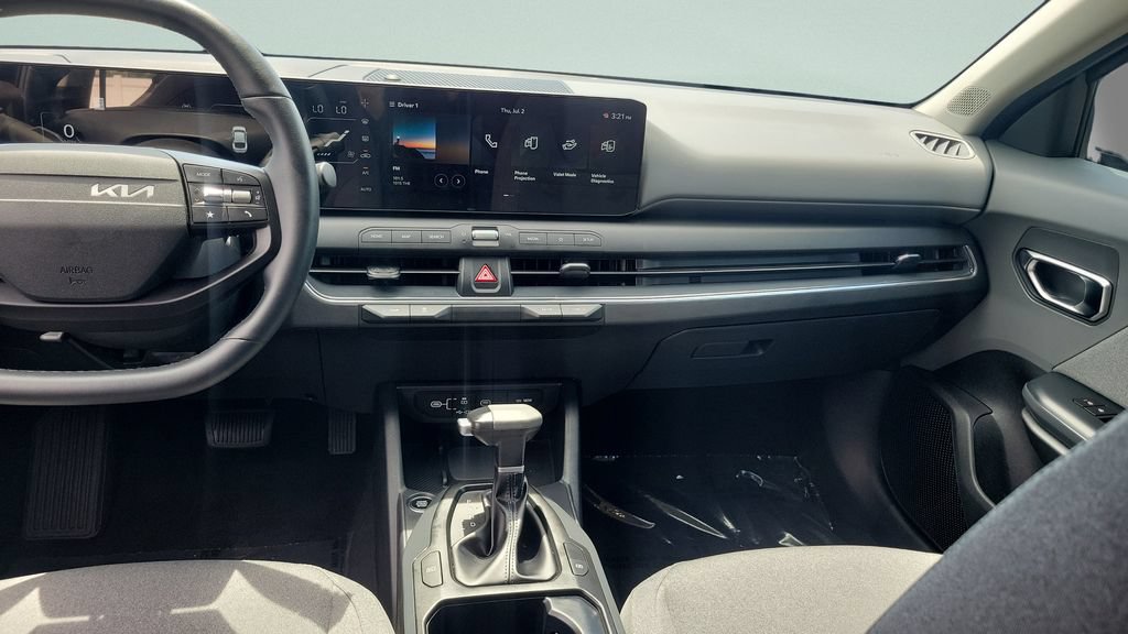 Used 2025 Kia K4 EX FWD image 17