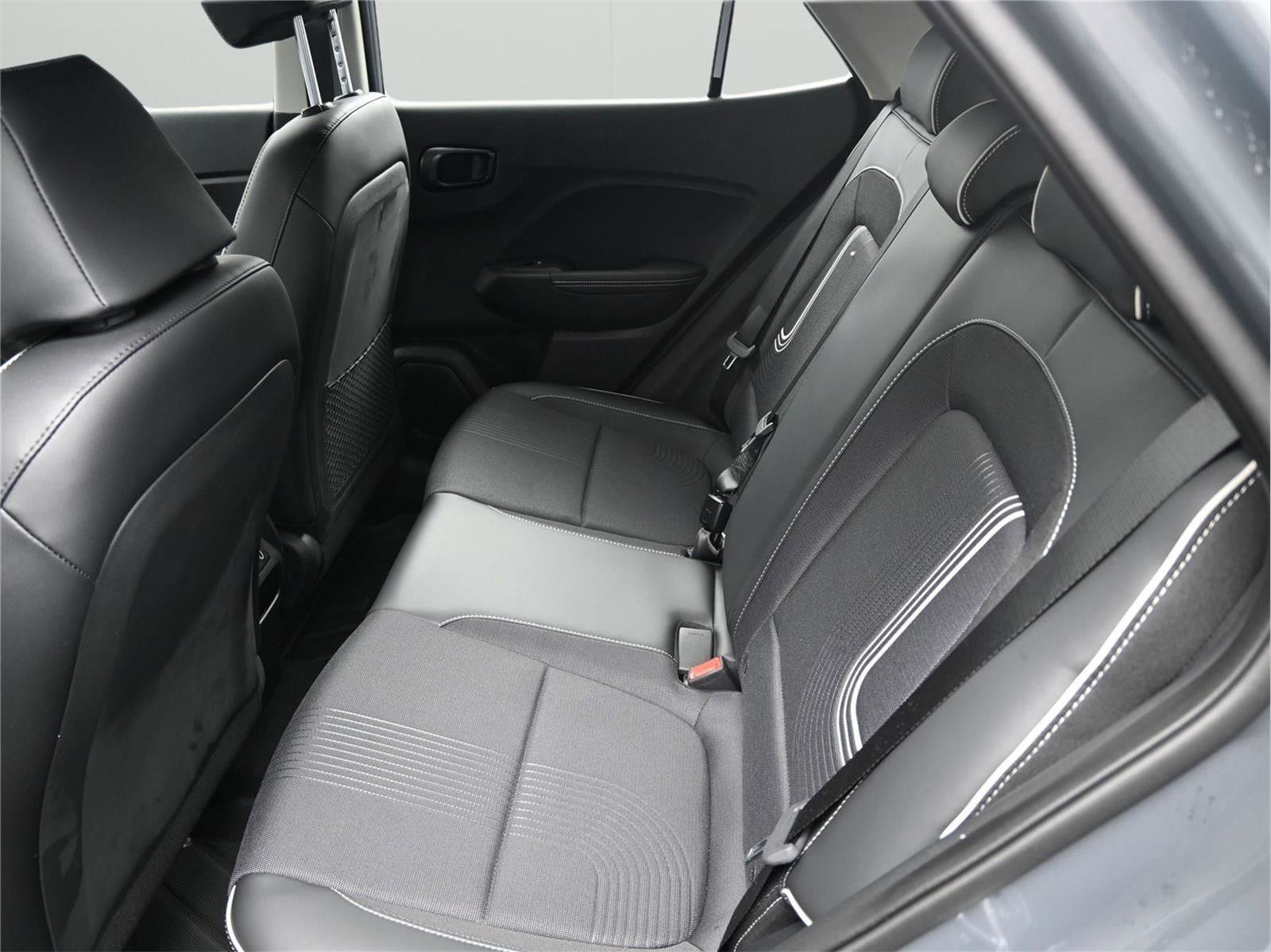 New 2026 Hyundai Venue SEL image 7