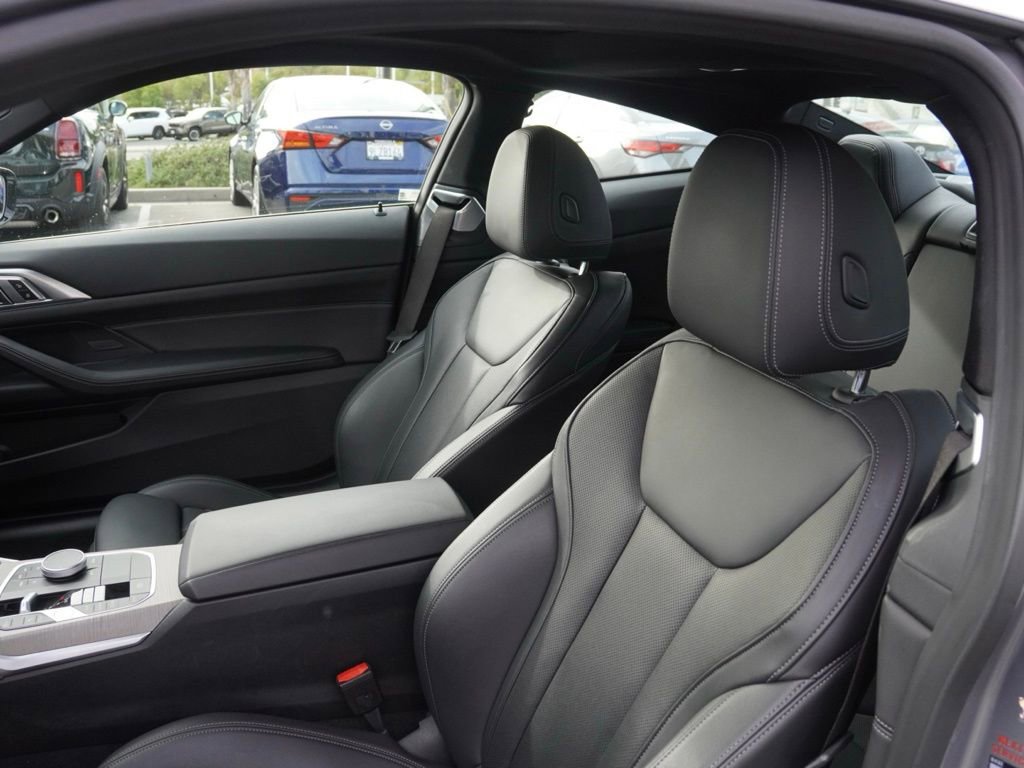 Used 2025 BMW 430i Coupe image 17