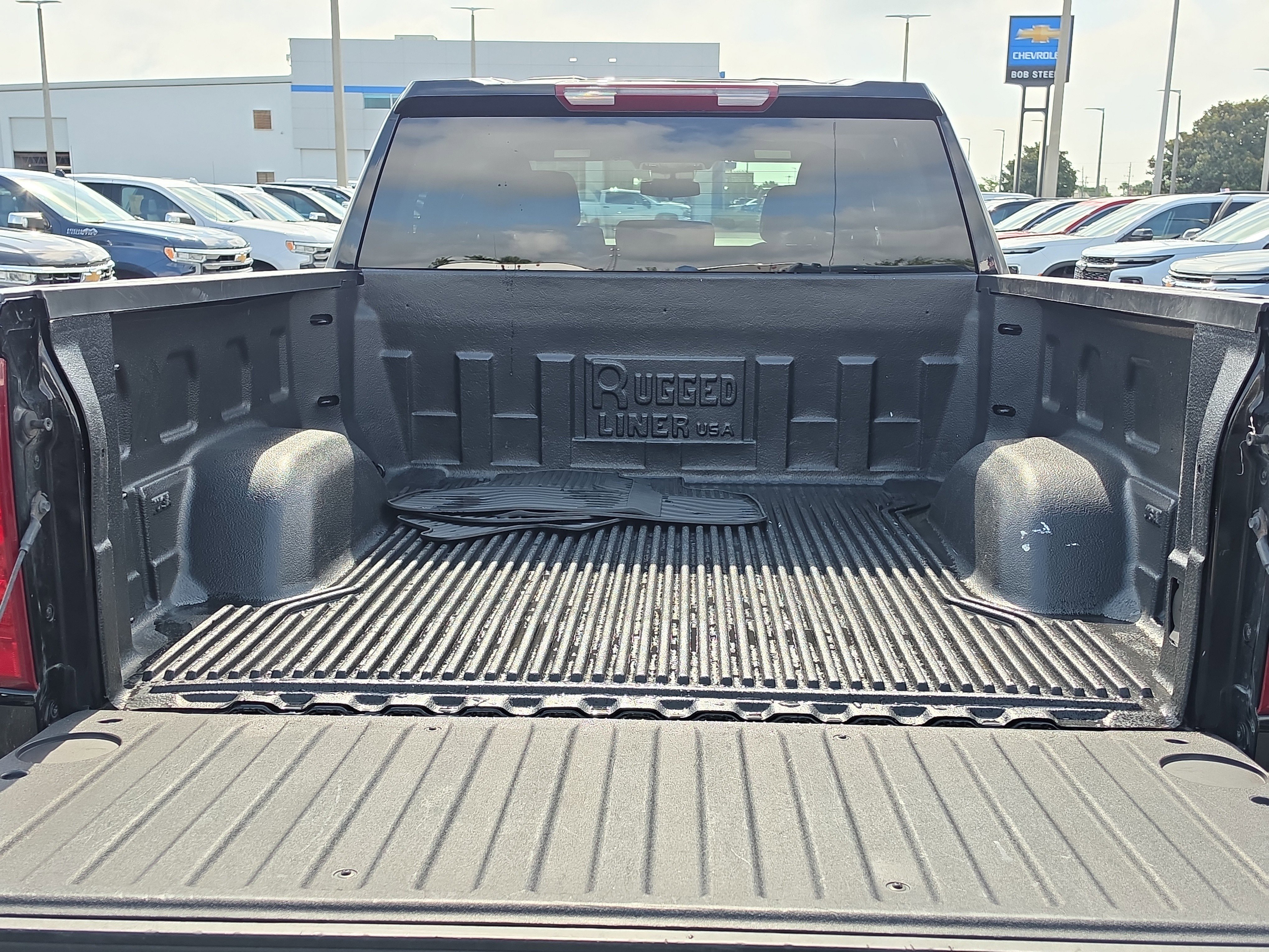 Certified 2025 Chevrolet Silverado 1500 LT RWD image 7