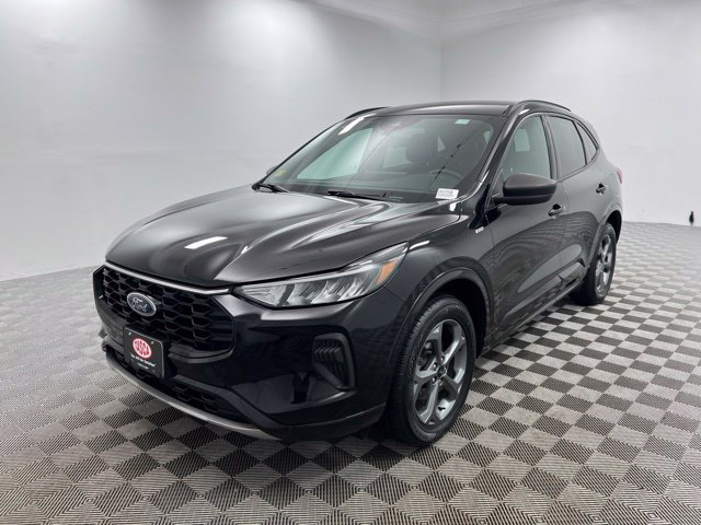 Used 2024 Ford Escape ST-Line w/ Tech Pack #1 AWD/4WD image 2