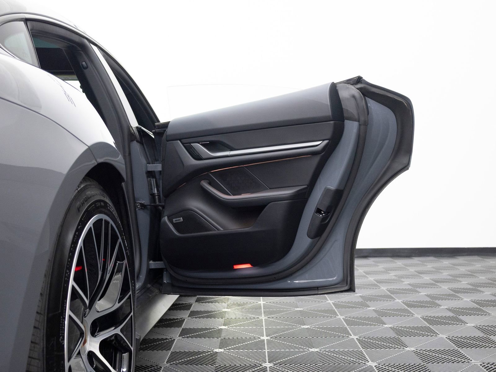 New 2026 Porsche Taycan image 32