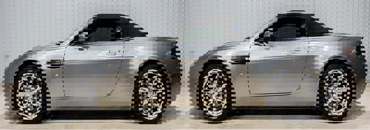 Used 2008 Aston Martin V8 Vantage Roadster image 2