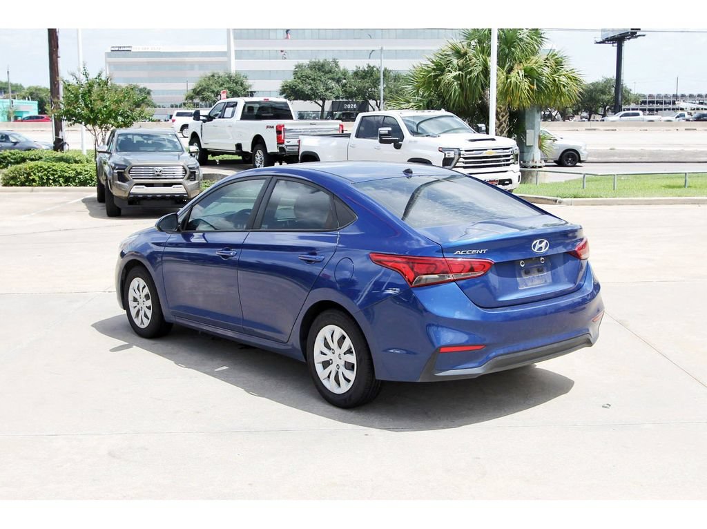Used 2022 Hyundai Accent SE FWD image 4
