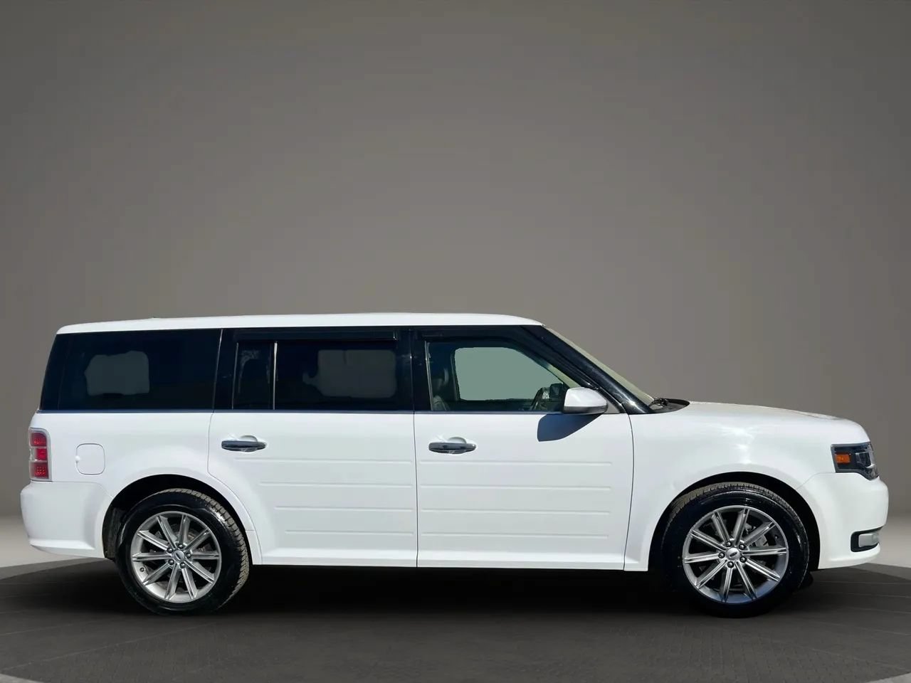 Used 2019 Ford Flex Limited AWD/4WD image 4
