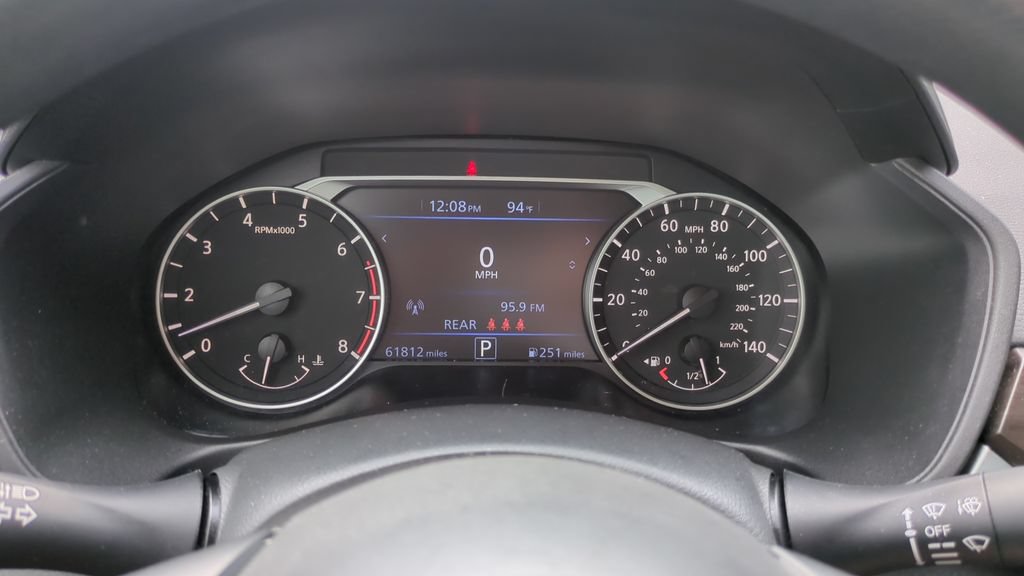 Used 2024 Nissan Altima 2.5 SV FWD image 20