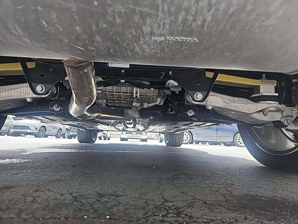 Used 2025 Volvo XC90 T8 Plus w/ Protection Package Premier image 24