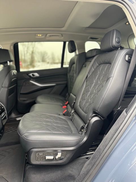 Used 2023 BMW X7 xDrive40i w/ Premium Package AWD/4WD image 17
