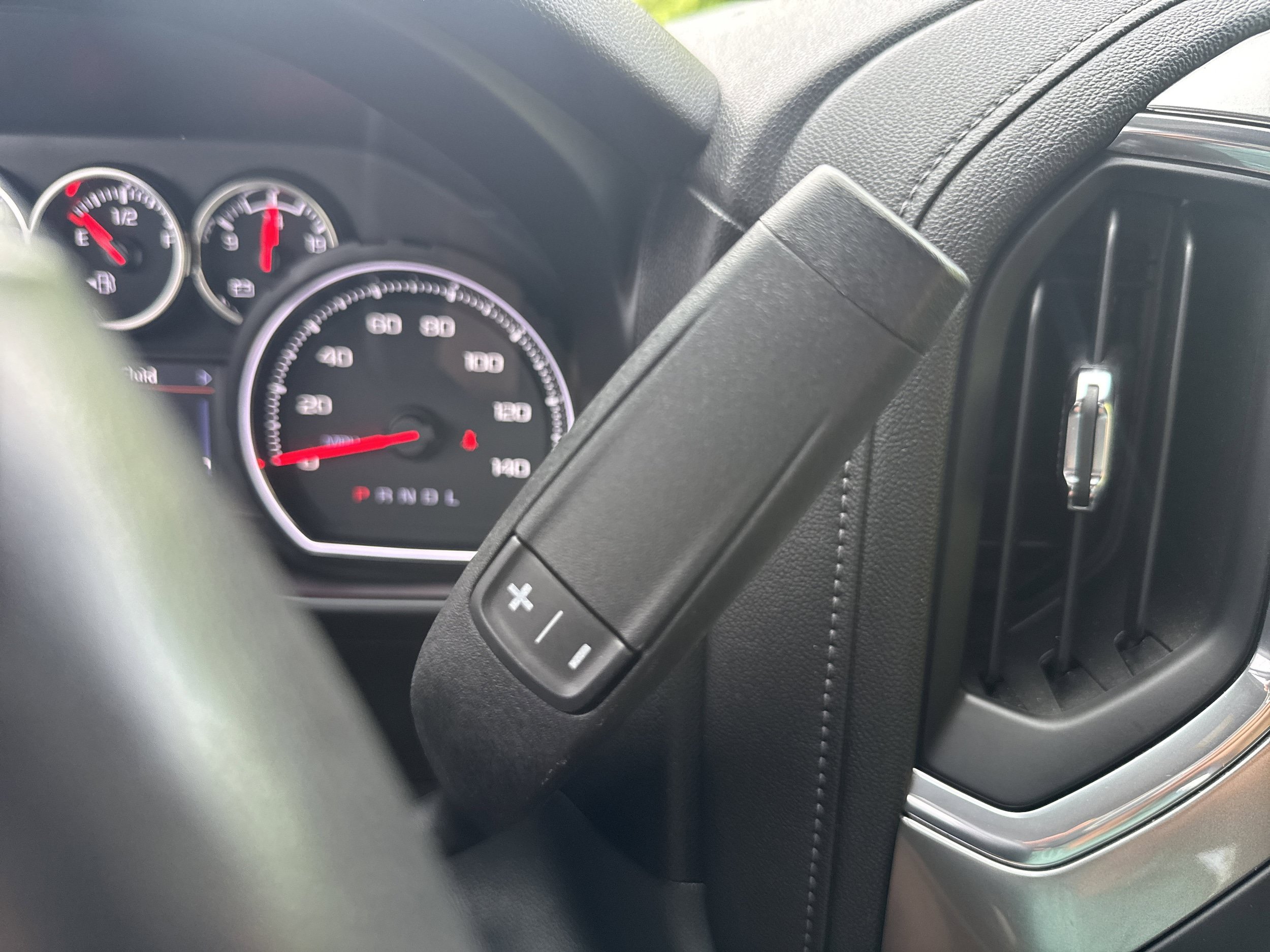 Used 2020 Chevrolet Silverado 1500 LT w/ All-Star Edition AWD/4WD image 17
