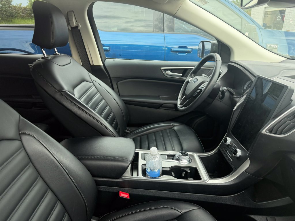 Certified 2024 Ford Edge SEL w/ Convenience Package AWD/4WD image 9