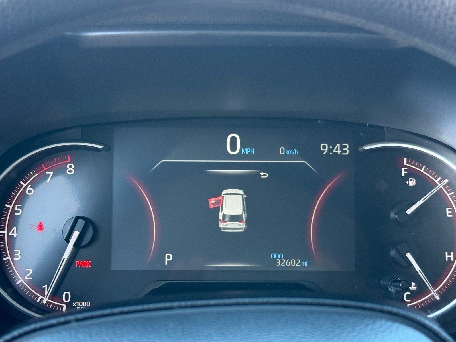 Used 2025 Toyota RAV4 LE AWD/4WD image 19