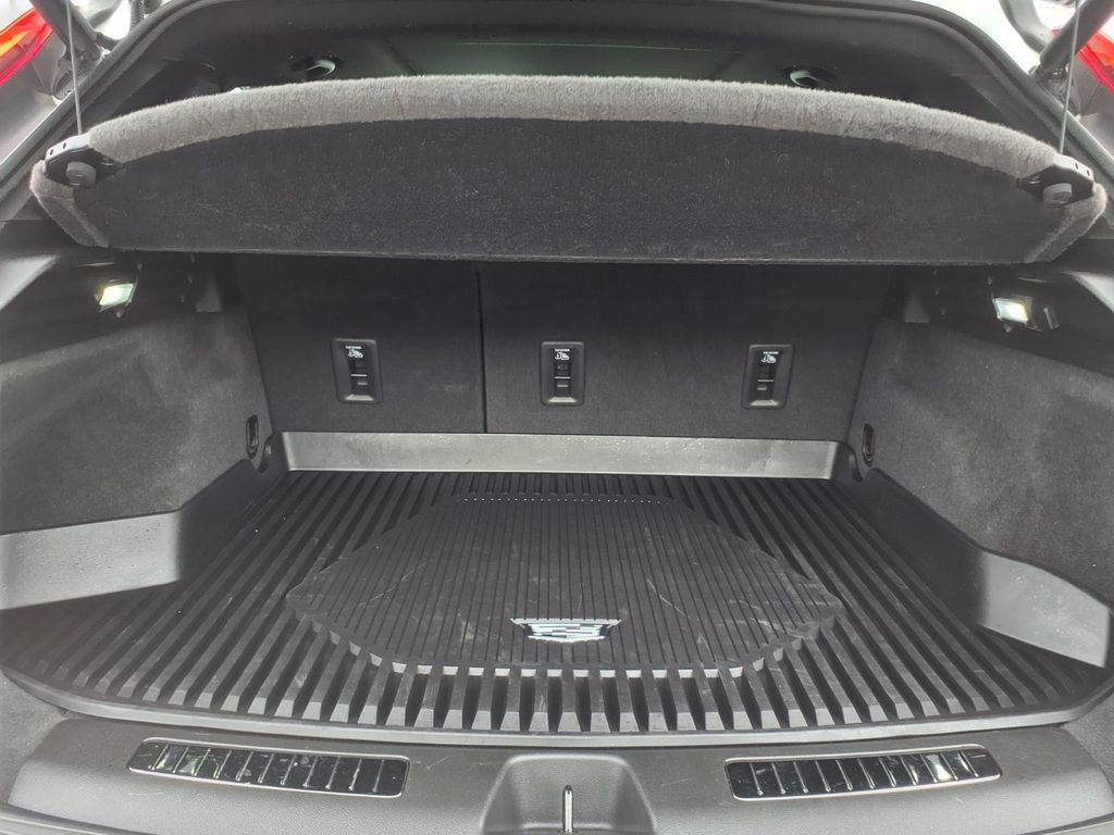 Used 2021 Cadillac XT4 Premium Luxury w/ Cold Weather Package image 22