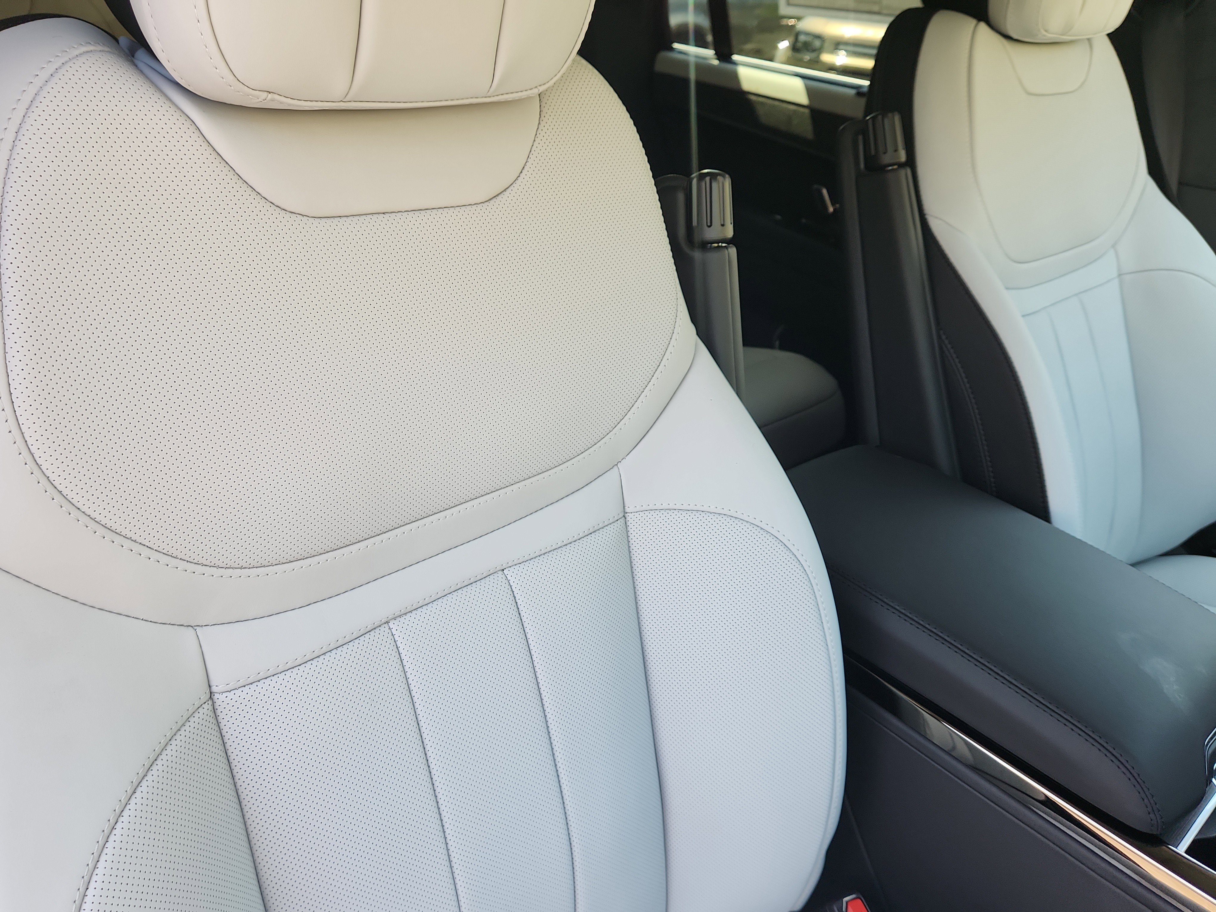New 2025 Land Rover Range Rover Sport Autobiography image 19