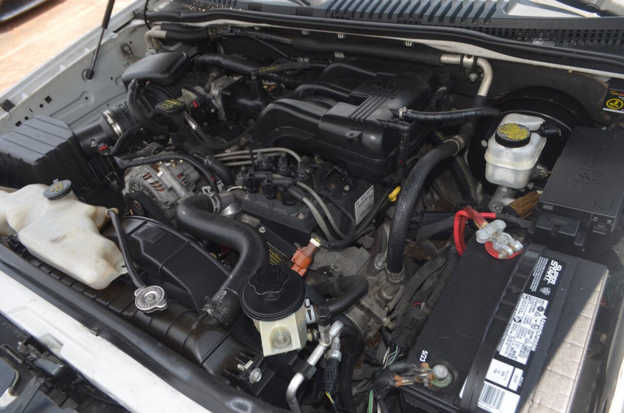 Used 2010 Ford Explorer XLT image 40