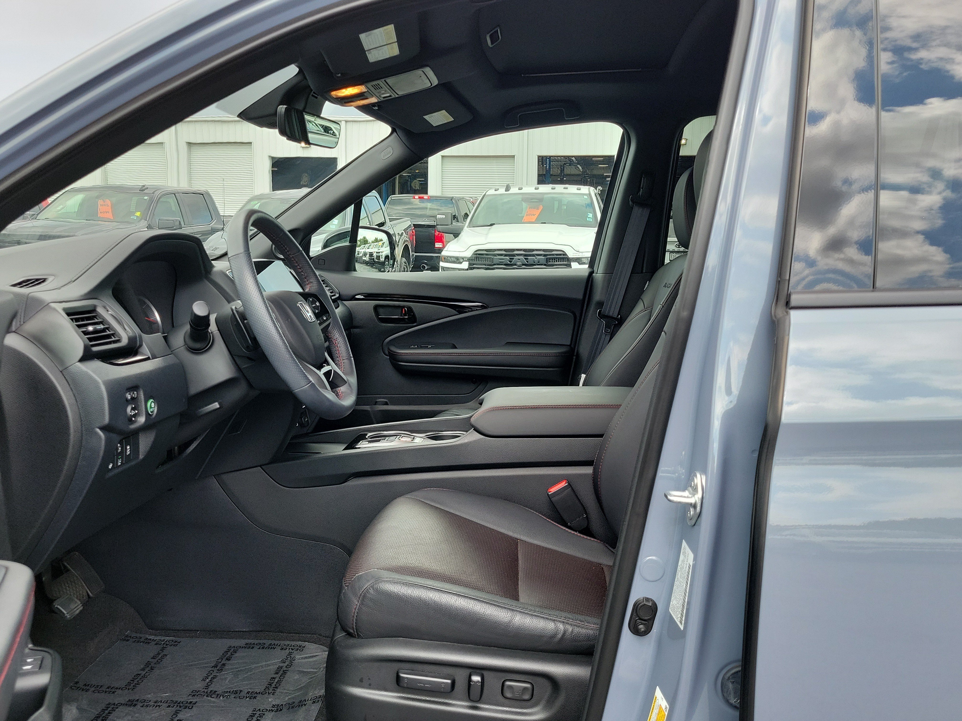 Used 2024 Honda Passport Black Edition image 21