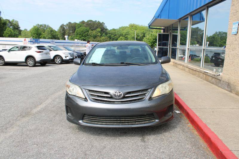 Used 2013 Toyota Corolla LE FWD image 2