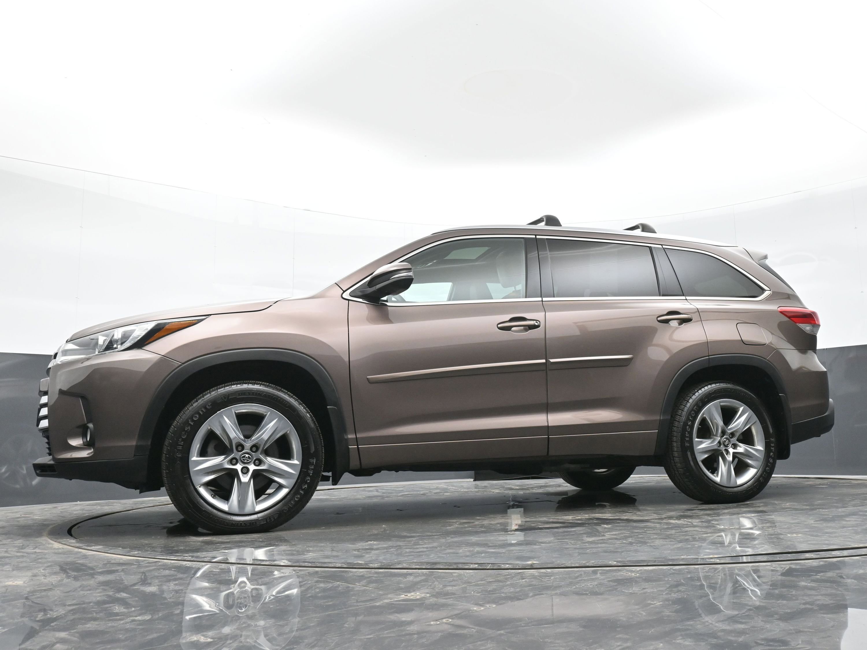 Used 2018 Toyota Highlander Limited w/ Protection Package #3 image 47