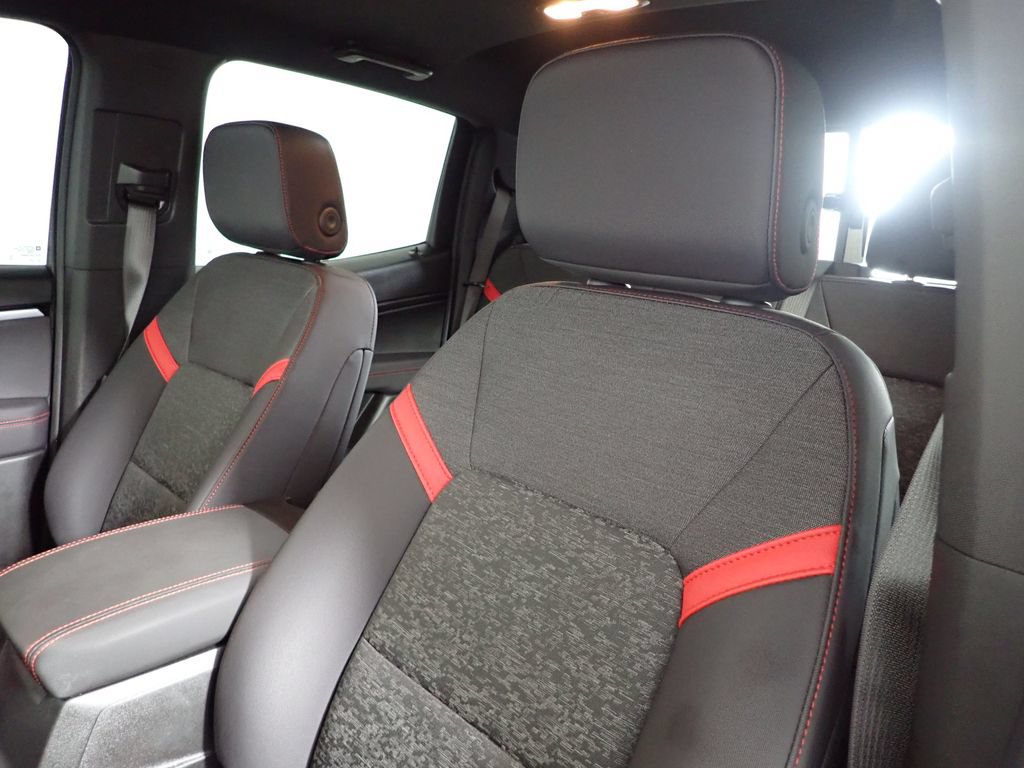 Used 2026 Chevrolet Colorado Z71 AWD/4WD image 22