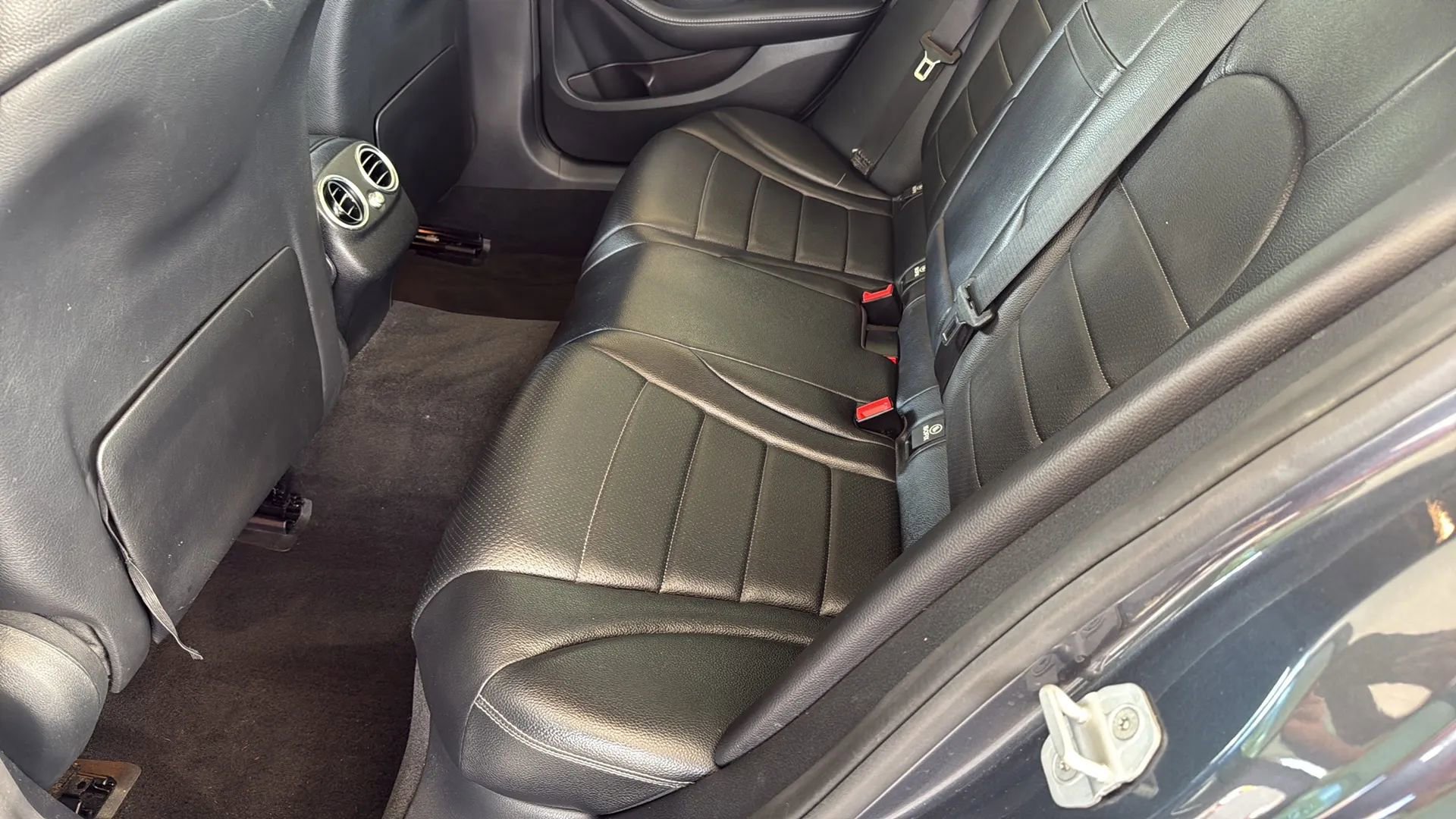 Used 2015 Mercedes-Benz C 300 Sedan image 37