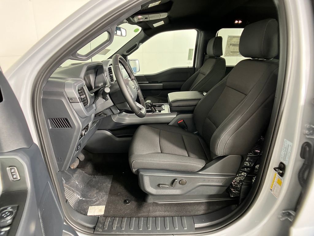 New 2025 Ford F150 XLT w/ Equipment Group 302A MID image 30