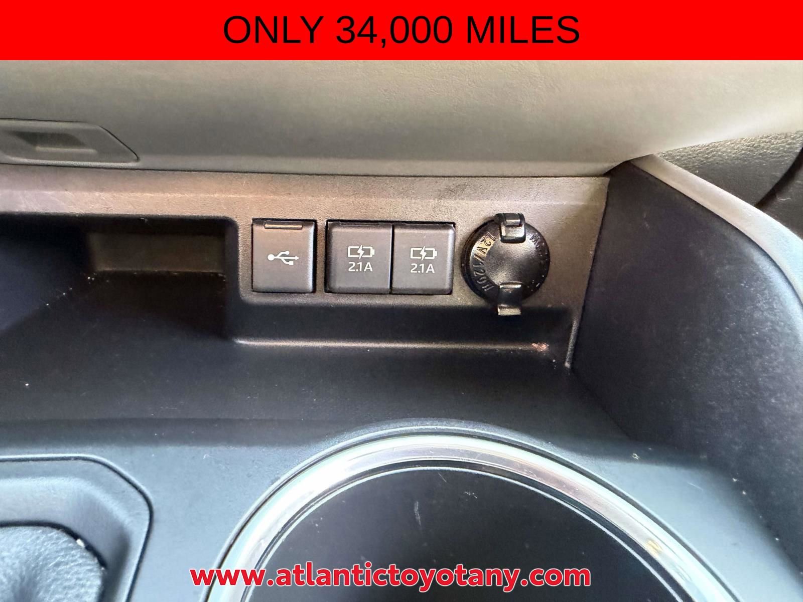 Used 2021 Toyota Highlander XLE AWD/4WD image 26