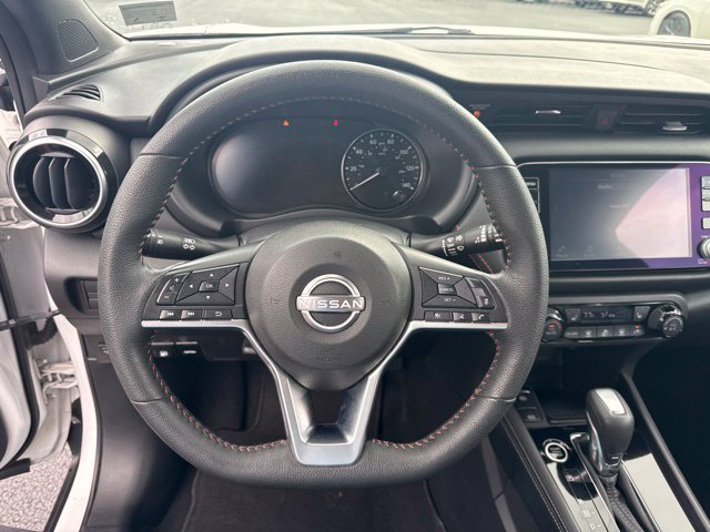 Used 2023 Nissan Kicks SR w/ SR Premium Package FWD image 18