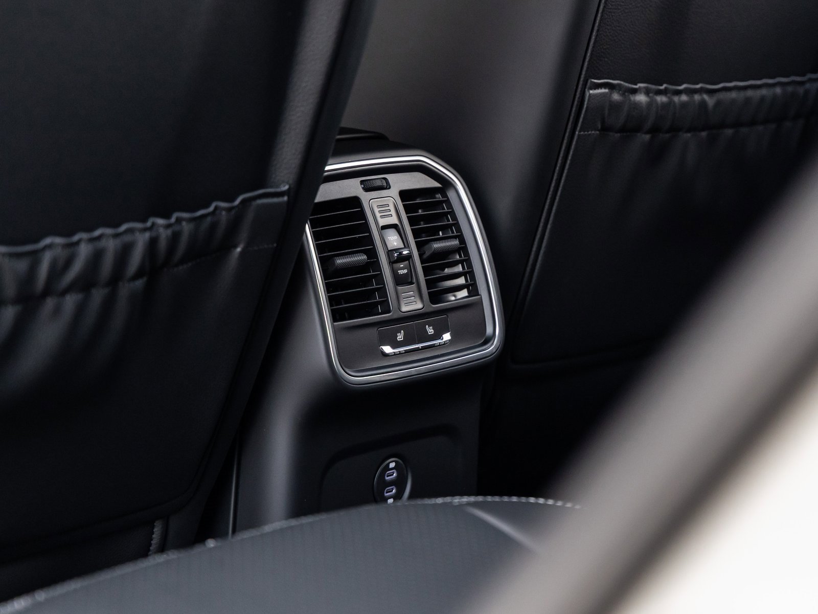 New 2026 Porsche Macan GTS image 39