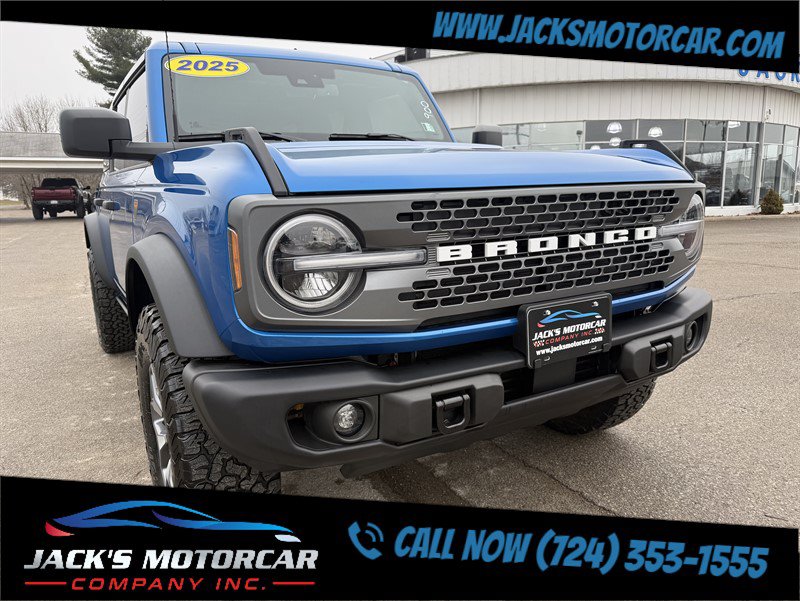 Used 2025 Ford Bronco Badlands AWD/4WD image 4